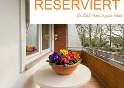 RESERVIERT – KOMPAKT + EXZELLENT aufgeteilt: Helle 2,5 Zimmer-Wohnung mit Südwestloggia