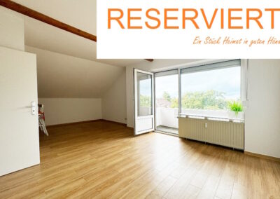 GEMÜTLICH + RUHIG Dachgeschosswohnung mit Loggia und schönem Ausblick