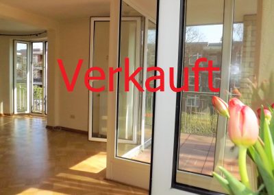*RESERVIERT* 3,5 Zimmer, Loggia, 2 Tiefgaragenstellplätze in Marienthal!