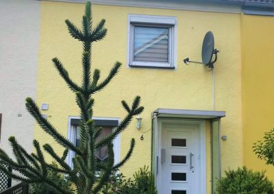 Vermietetes modernisiertes Reihenhaus in grüner und ruhiger Lage mit ausgebautem Dachgeschoss